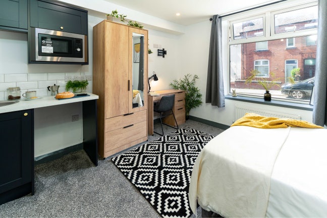 Kitchenette Ensuite Room | Salford | All Bills Inc Main Photo