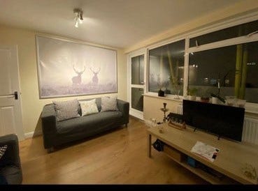 Renovated double room in a clean flat Main Photo
