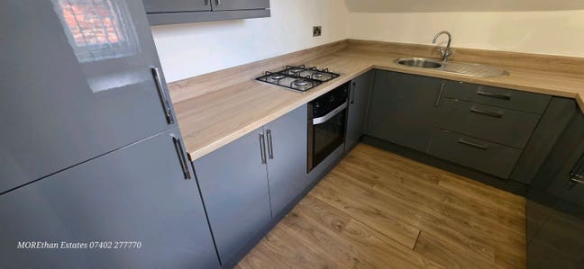 2 bed flat, Fallowfield, 24hr transport, amenaties Main Photo