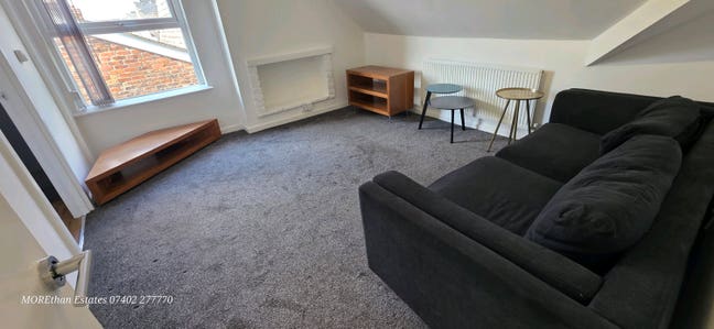 2 bed flat, Fallowfield, 24hr transport, amenaties Main Photo