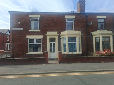 Double Furnished Room in Town Centre Main Photo