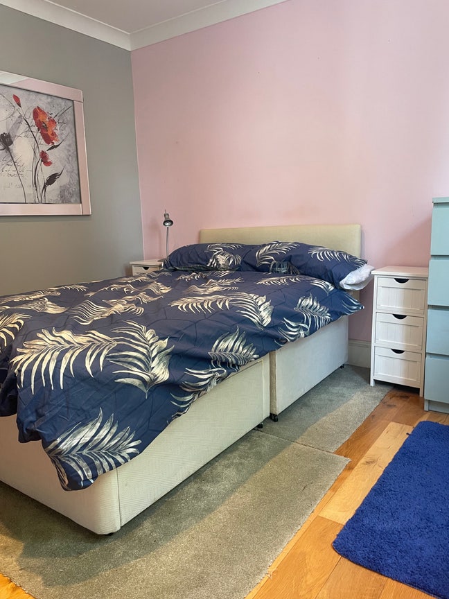 Lovely double room in herne bay  Main Photo