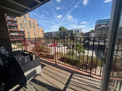 Spacious Double Room in Greenwich, Huge Balcony Main Photo