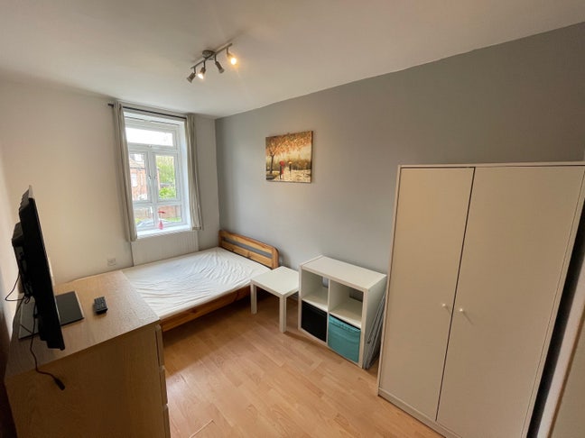 Cosy Room Next The River! Main Photo