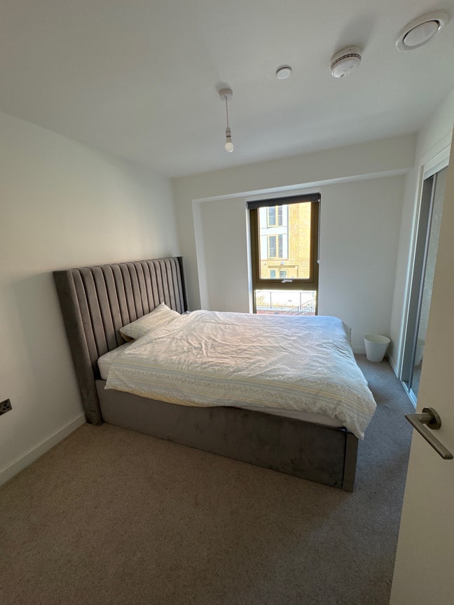 Looking for flatmate  Main Photo