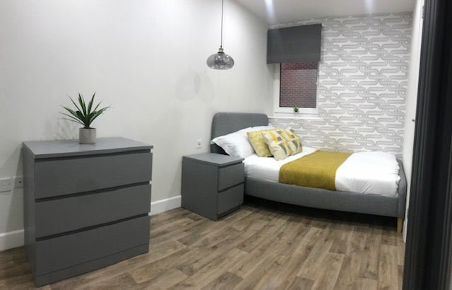 Double Room With Private Bathroom In Town Center  Main Photo