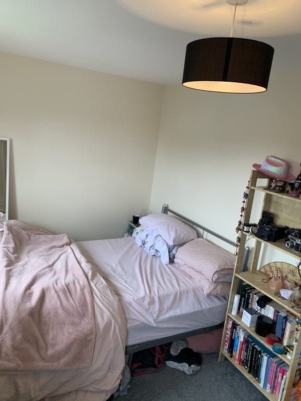 Large Double Room Bills Included Available Now Main Photo