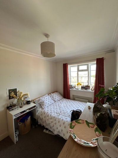 Looking for a new flatmate in our lovely 4-bedroom Main Photo