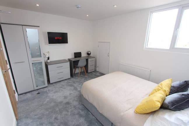 🌟Lovely Double Ensuite Available September🌟 Main Photo