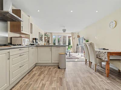 4 Bed Semi-Detached House, Queens Hills Main Photo
