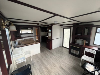 Caravan Home – Leytonstone – &pound;800 pcm Main Photo
