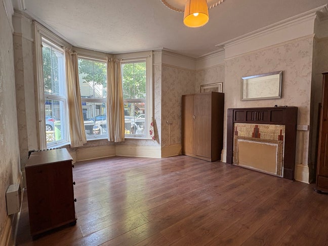 Pevensey Road, Eastbourne | Double Room Main Photo