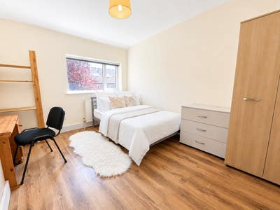 Crombie Avenue | Close to Hospital | Furnished Main Photo