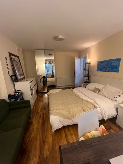 Double room with Patio Russell Square all bill inc Main Photo
