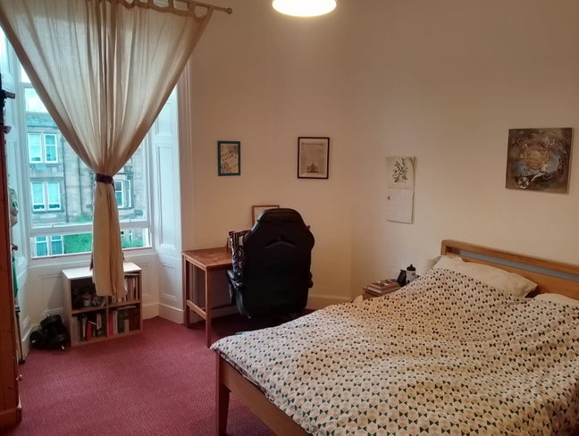Room to rent in 3 person flatshare, Morningside Main Photo