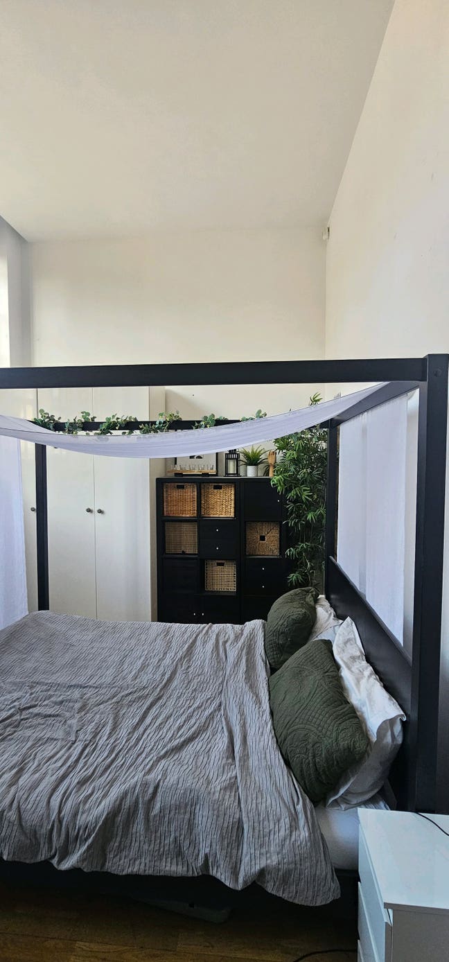 Very large double room with en-suite Main Photo