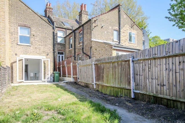 🏡 Fully Furnished Ensuite Room Main Photo