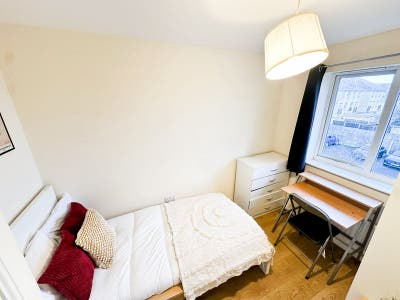 A fantastic fully furnished double room Main Photo