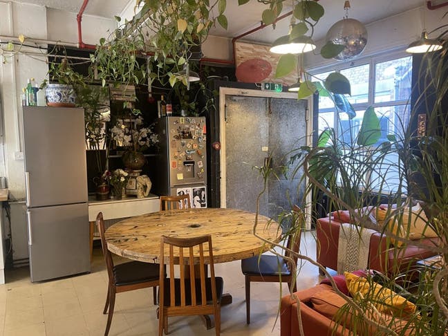 Large Bright Room in London Fields Warehouse Main Photo