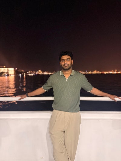 Professional Male seeks a single or double room Main Photo