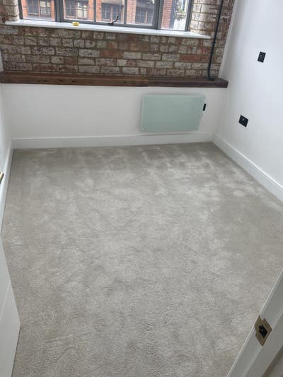 Small double room near town centre Main Photo