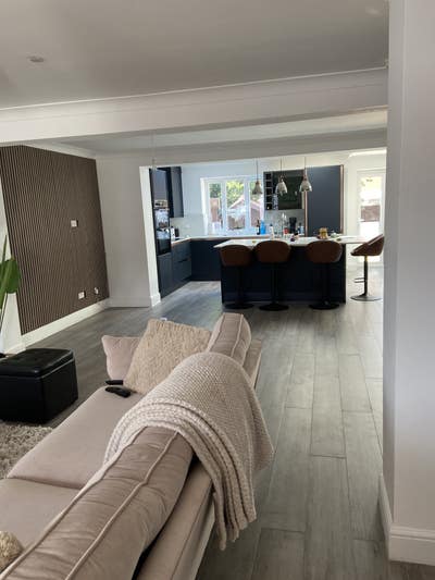 Good size en-suite room with free parking  Main Photo