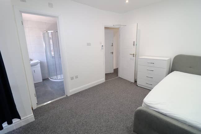 🏡 3 Ensuite Double Rooms | Perivale | from &pound;265  Main Photo