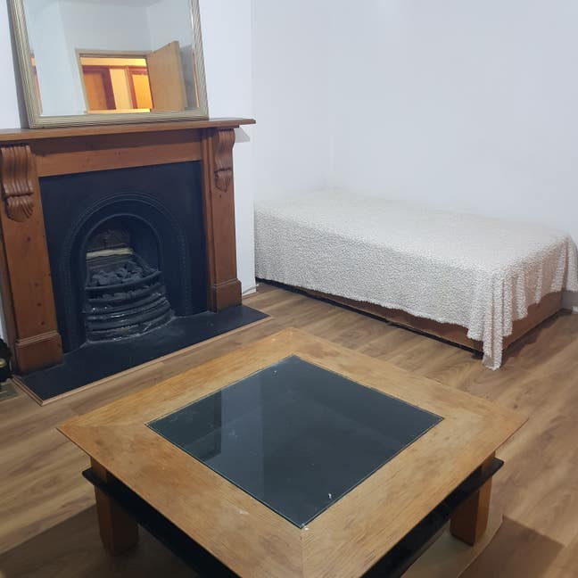 Large double room on Holloway road zone 2  Main Photo