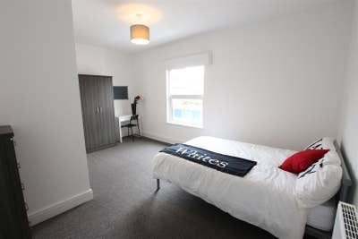 Room 1, Upper Thrift Street Main Photo