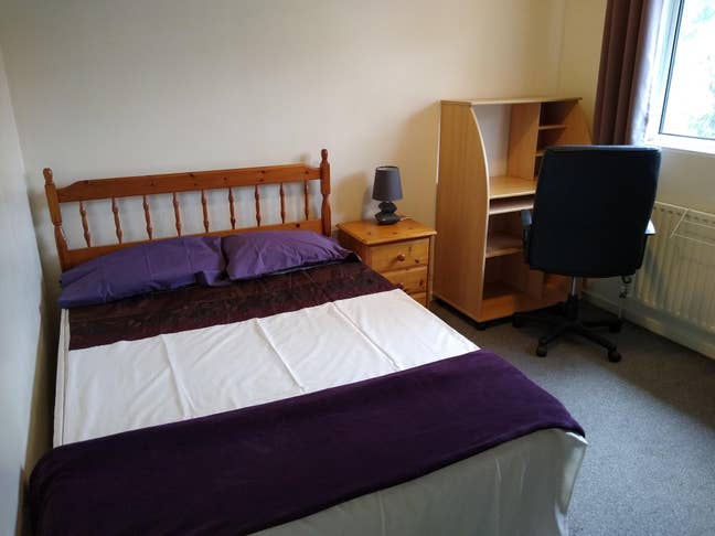 Big bright room near Mill Rd Main Photo