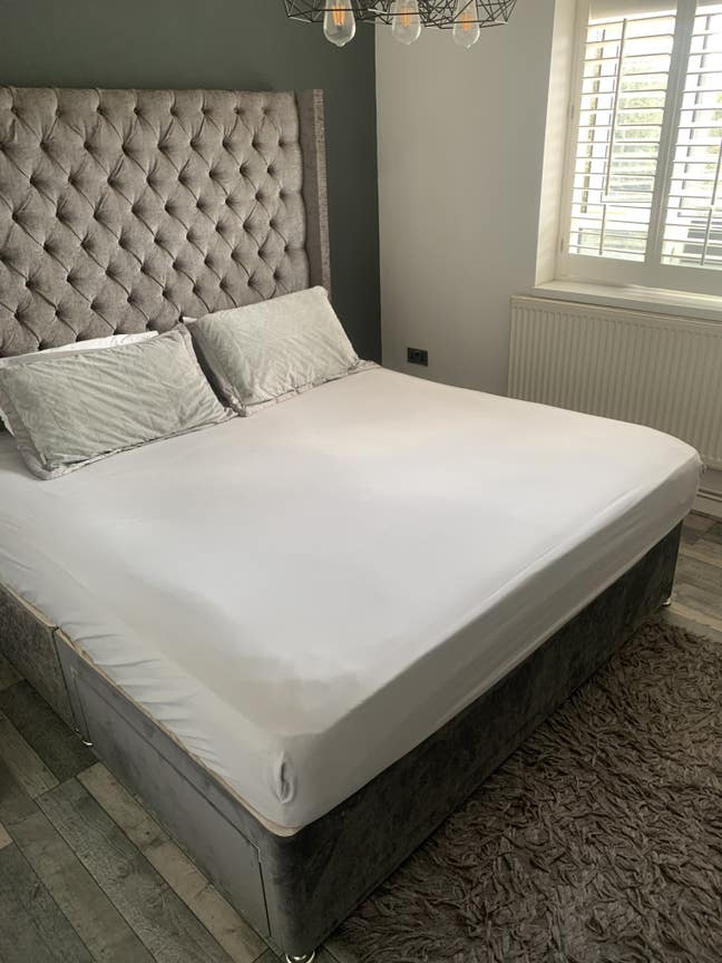 3RD Floor, Nicely furnished Double Bedroom Main Photo