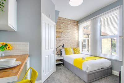 1 En-Suite Room Available  Main Photo