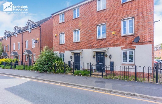 Stunning En-suite Double Bedroom - Bills Included  Main Photo