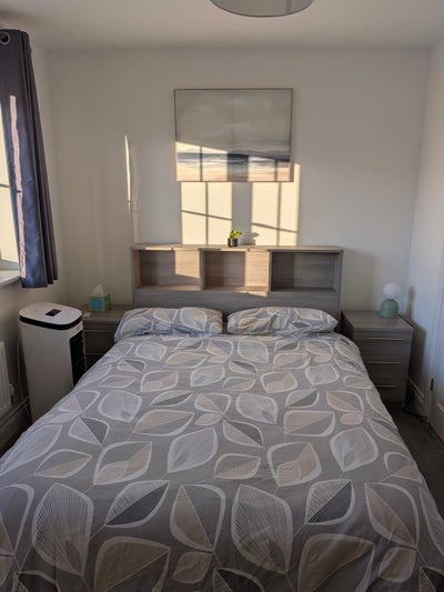 En-suite double bedroom Main Photo
