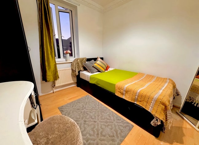 Forest Gate & Beckton E6 - Brilliant Rooms Here! Main Photo