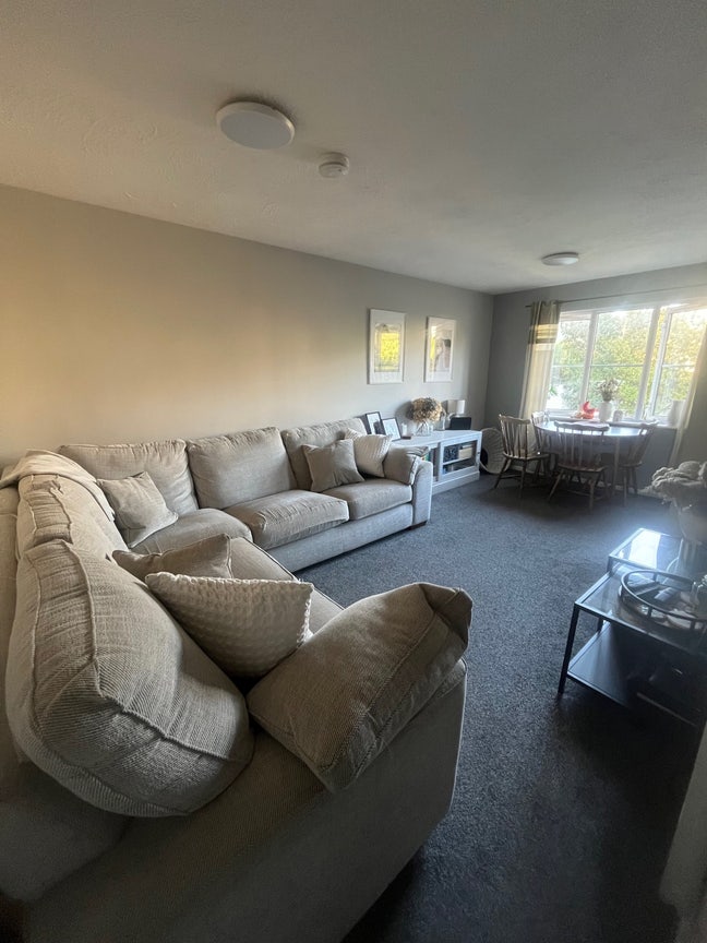 Entire flat inc double room SW18 off St Johns Hill Main Photo