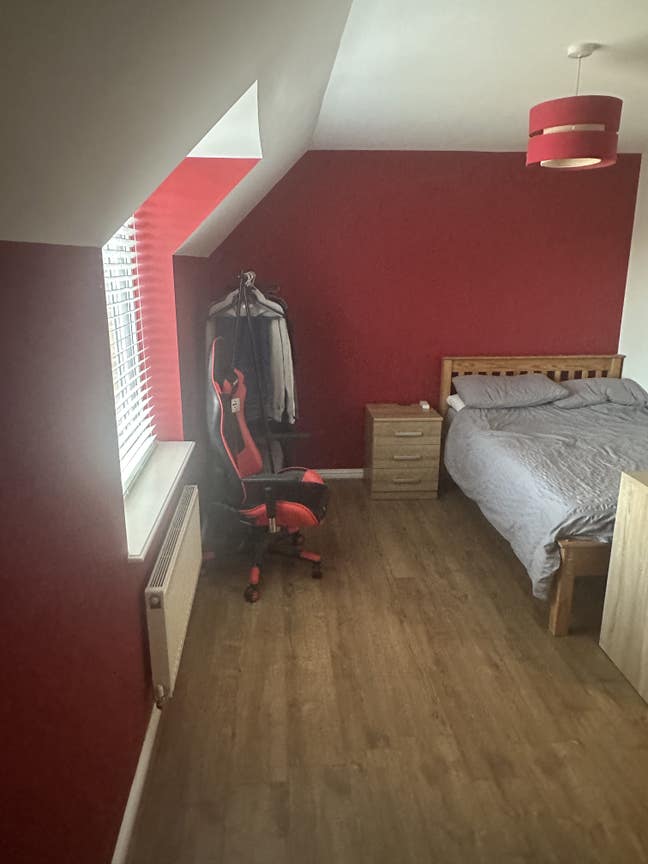 Double room in Bishops  Cleeve  Main Photo