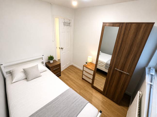 New Specious Single Room | Mile End|Ready To Move. Main Photo