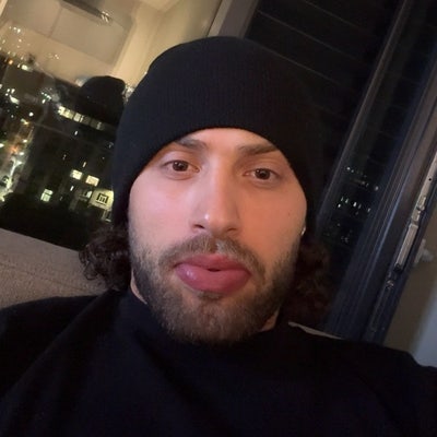 Professional Male seeks a single or double room Main Photo