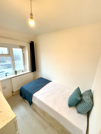 Cozy Single Room in a Very Nice Environment  Main Photo
