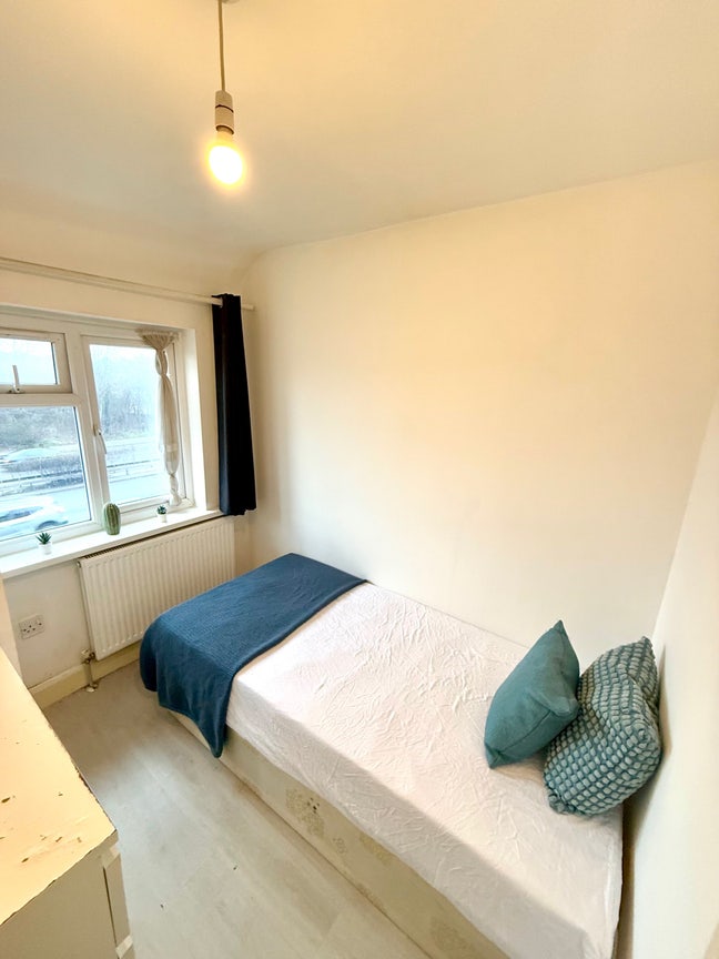 Cozy Single Room in a Very Nice Environment  Main Photo