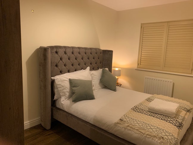 Spacious Double Bedroom &pound; 750 p/m bills included Main Photo