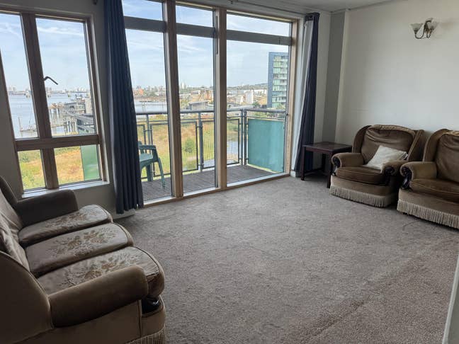 North  Greenwich  Two double rooms near River Main Photo