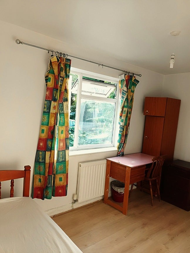 🌟 Prime Location! Furnished Single Room (CB5) Main Photo