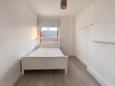 Room in a Shared Flat, Gray House, SE17 Main Photo