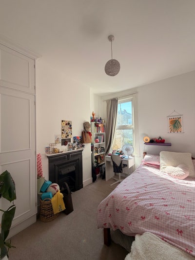 Spacious Double - 2 min walk from Clapham Common🌷 Main Photo
