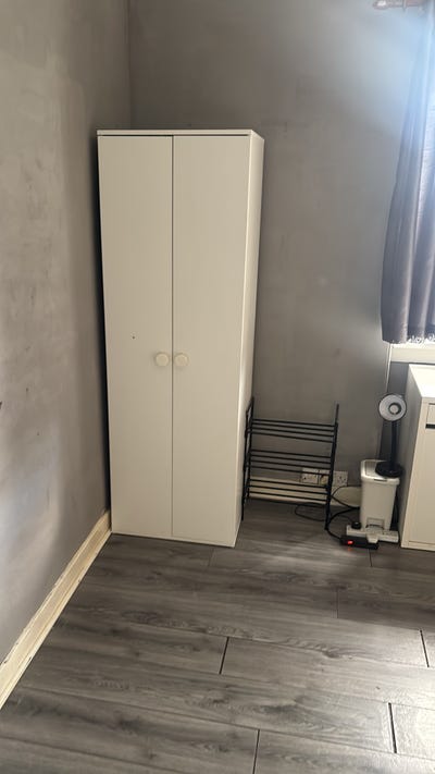 A beautiful Private room in a flat Main Photo