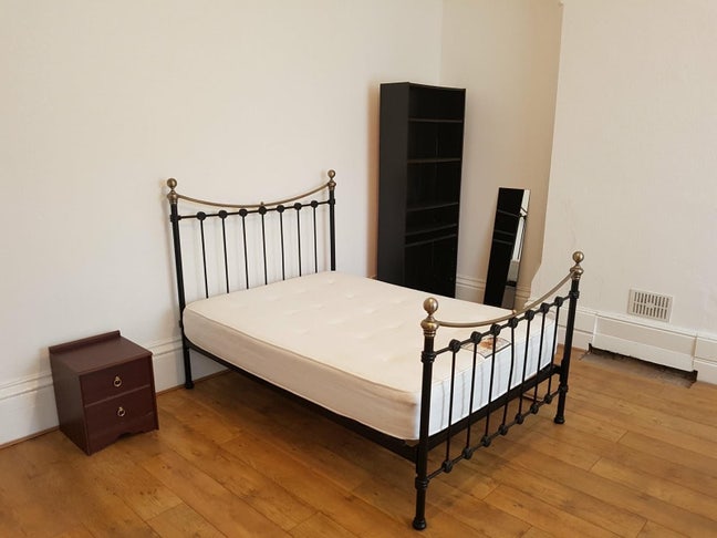 ⭐️6 Bed House Share NG7 ⭐️ Main Photo