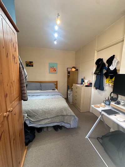 Double Bed Room Houseshare in Balham Main Photo