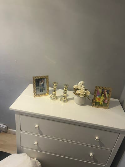 Double room,fully furnished,near shops,train, bus Main Photo